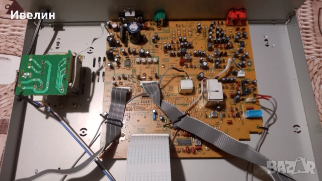 продавам двукасетен дек KENWOOD KXF-W4010, снимка 3 - Декове - 53137927