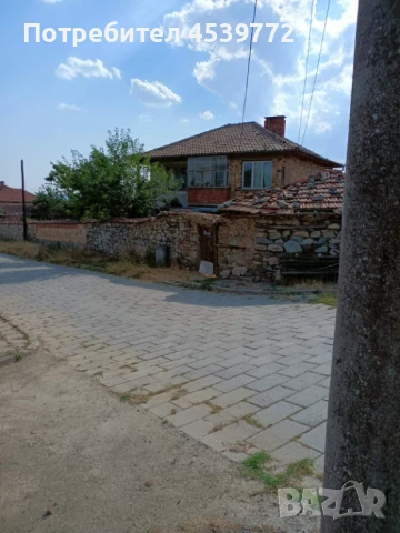 Двуетажна къща с. Васил Левски