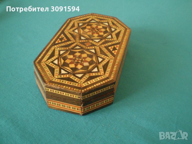 дървена кутия за дрънкулки облепена със сламки и седеф , снимка 4 - Антикварни и старинни предмети - 38329573