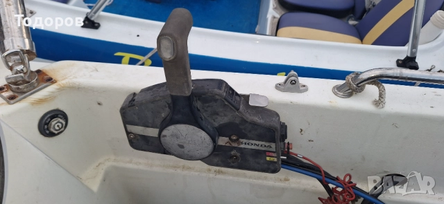 Извънбордов двигател Honda BF8 със стартер, щамбайн и документи., снимка 2 - Воден транспорт - 51870766