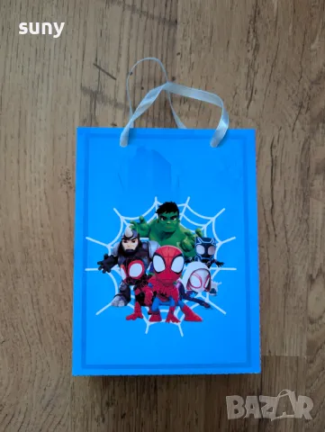 Картонена торбичка за лакомства и подаръци Спайди, снимка 1