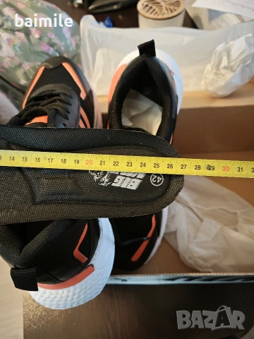 Нови маратонки 42 н., снимка 4 - Спортни обувки - 53060953