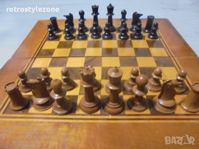 № 8482 Стар комплект - шах и табла, снимка 2 - Други ценни предмети - 51638490