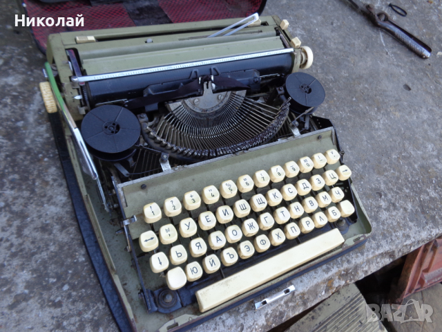 Стара пишеща машина., снимка 5 - Антикварни и старинни предмети - 36397694