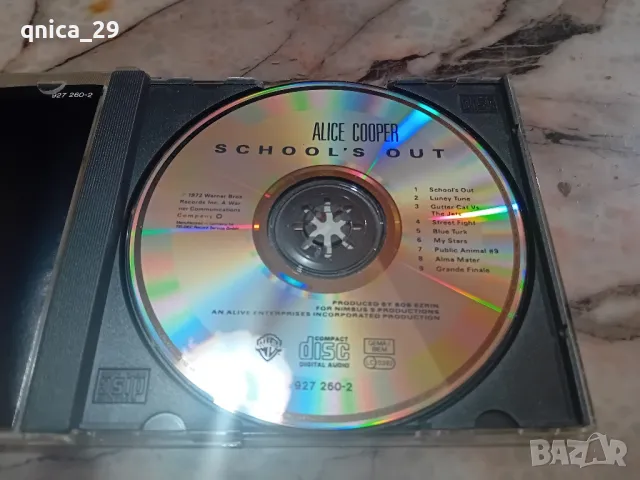 Alice Cooper - School's Out, снимка 3 - CD дискове - 49043962