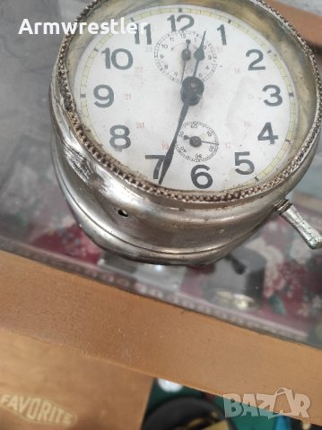 Стар Немски Часовник Будилник Юнгханс, снимка 2 - Антикварни и старинни предмети - 43514165