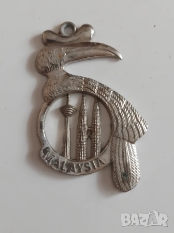 Медальон от Малайзия, снимка 2 - Колиета, медальони, синджири - 53598842