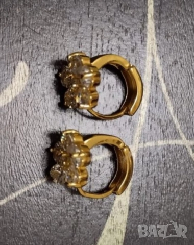 Прекрасни обеци цвете от 14к попълнено злато с цирконии 20 лв., снимка 3 - Обеци - 51768124