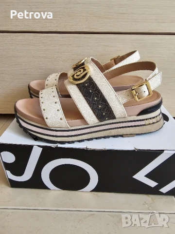 Продавам дамски сандали Liu Jo