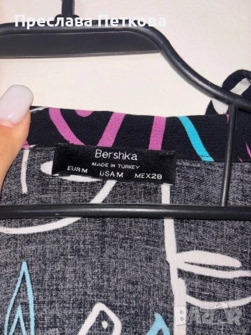 Риза- Bershka , снимка 2 - Блузи с дълъг ръкав и пуловери - 52472316