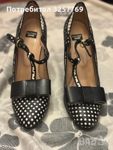 Boutique Moschino , снимка 4 - Дамски обувки на ток - 53407793