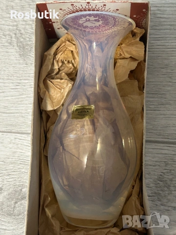 Винтидж красива кристална ваза от 1984 година в кутия  