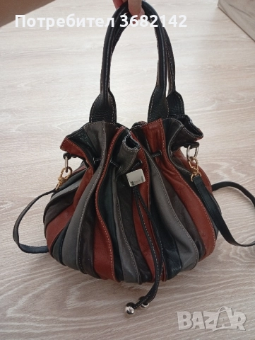 продавам дамска чанта естествена кожа , снимка 12 - Чанти - 51778783