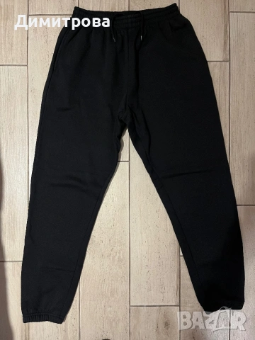 Спортна черна долница