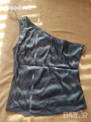 M и Л размер марков бляскав топ с пайети 