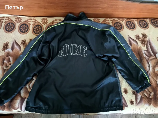 Продавам оригинална грейка Nike, снимка 2 - Спортни дрехи, екипи - 49972343