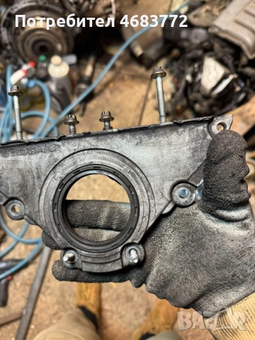 Капак със семина за двигател на Мерцедес Mercedes 2.2Cdi само за 50лв. A6510110108, снимка 2 - Части - 52804918