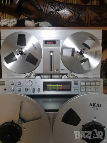 Akai 77