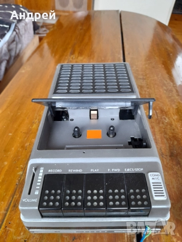 Стар касетофон Meridia TC 801, снимка 2 - Антикварни и старинни предмети - 52204197