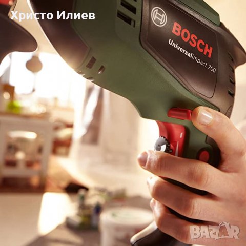 Ударна бормашина BOSCH UniversalImpact 700 700W в Куфар, снимка 2 - Бормашини - 39361750