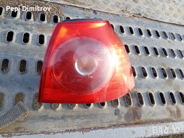 Десен външен стоп Volkswagen Golf V Hatchback (10.2003 - 02.2009), снимка 2 - Части - 52820596