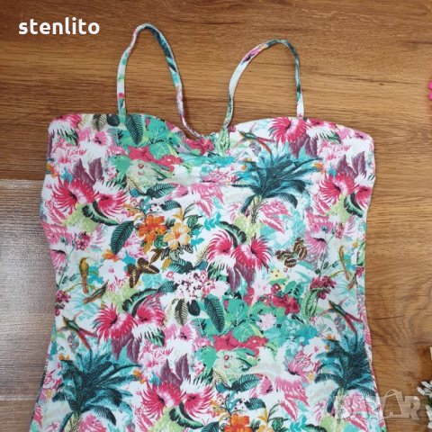 Дамско боди Bershka размер М, снимка 3 - Корсети, бюстиета, топове - 32815361