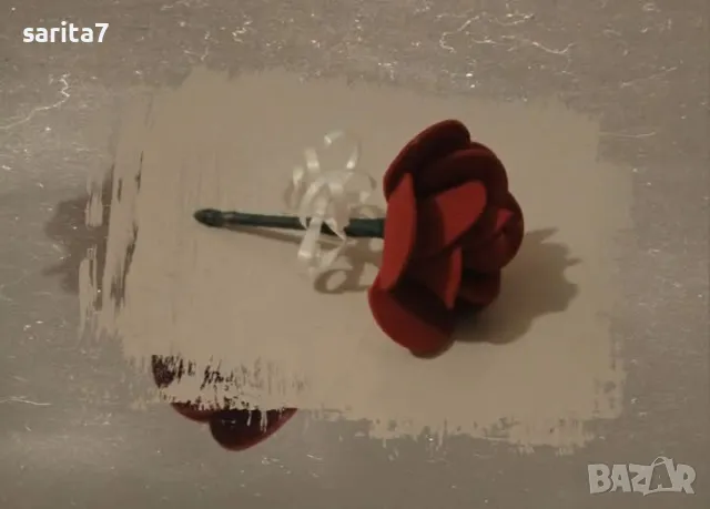 Червена мини розичка символ на любовта и обичта  подходяща за 8-ми март / Св. валентин и т.н.