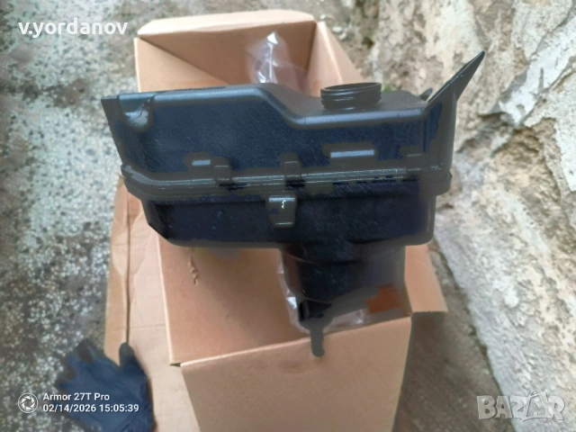 Резервоар за хидравлично масло citroen c5 c6 Citroen C5 II C6 4009V8 , снимка 3 - Части - 53492896