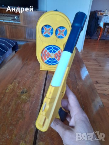 Стар електронен детски пистолет с мишена Norma, снимка 4 - Други ценни предмети - 43989435