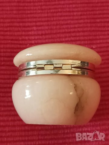 Винтидж кутийка за бижута от розов мрамор, Италия. , снимка 4 - Антикварни и старинни предмети - 47546193