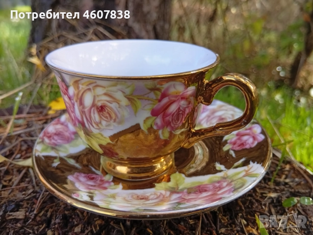 Порцеланови чашки за кафе с позлата, снимка 2 - Антикварни и старинни предмети - 52349111