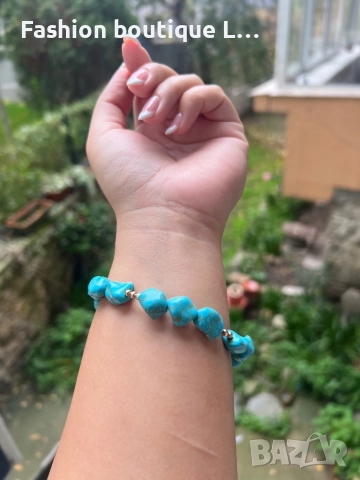 Гривна за крак или ръка с тюркоазени камъчета и златни топченца мъниста 🩵, снимка 5 - Гривни - 52376546