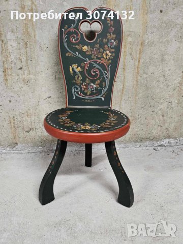 Ръчно рисувано столче в ретро стил, снимка 1 - Столове - 44043285