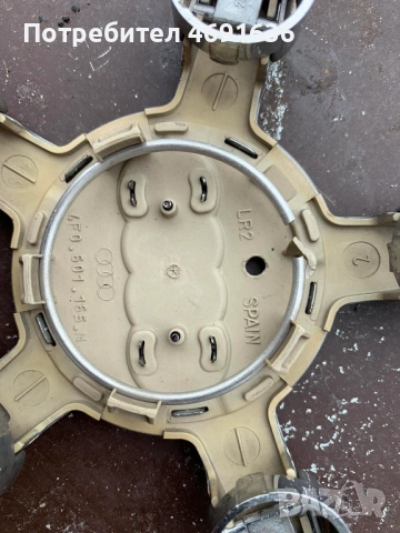 Audi Ауди капачка за джанта с номер 4f0601165n само за 15лв., снимка 4 - Части - 52901393