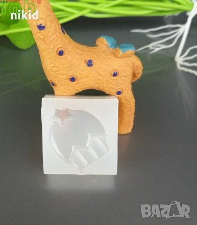 Малко кексче мъфин със звездичка малък силиконов молд форма фондан смола