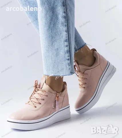 Дамски маратонки на ниски танкетки Mathieu, снимка 2 - Маратонки - 49563825