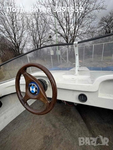 лодка тримаран с двигател и колесар , снимка 11 - Воден транспорт - 53485989