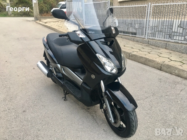 Yamaha X-Max 250i