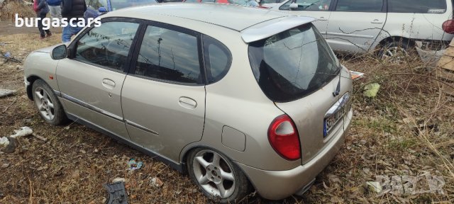 Daihatsu Sirion 1.0-57к.с. 2000г на части, снимка 4 - Автомобили и джипове - 43834444