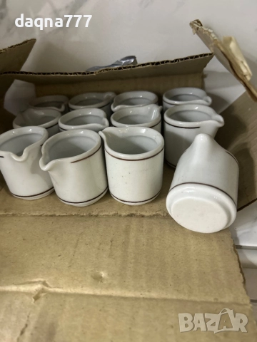 Vintage порцеланови канички за мляко/ сметана Австрия от 70-те години  12 броя, снимка 3 - Прибори за хранене, готвене и сервиране - 52858067