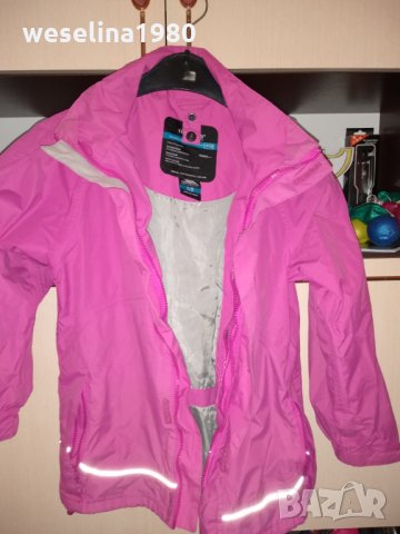 Продавам пролетно-есенно яке за момиче waterproof, снимка 1 - Детски якета и елеци - 27097107