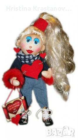 Сувенирна кукла "Валентинка", снимка 1 - Декорация за дома - 39565238