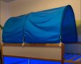 Син тунел / навес / палатка / балдахин за детско легло Kura, Икеа, снимка 1 - Спално бельо и завивки - 39472852