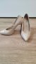 Бежови дамски обувки с метален ток велур и лак 35 номер, снимка 1 - Дамски елегантни обувки - 38459970