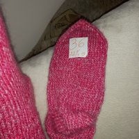 Ръчно плетени дамски чорапи с картинка офца, снимка 2 - Дамски чорапи - 38590298