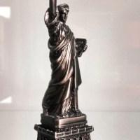 Сувенир от Ню Йорк , Статуята на Свободата . , снимка 9 - Антикварни и старинни предмети - 44843995