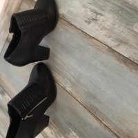 Дамски обувки на ток 42 номер , снимка 2 - Дамски обувки на ток - 26912119