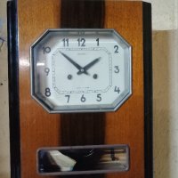 Стенен часовник с махало Янтар, снимка 1 - Стенни часовници - 43527622