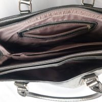 Страхотна Дамска чанта имитираща Змийска кожа, снимка 11 - Чанти - 40121642