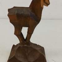 Дървено еленче, снимка 1 - Антикварни и старинни предмети - 32725574